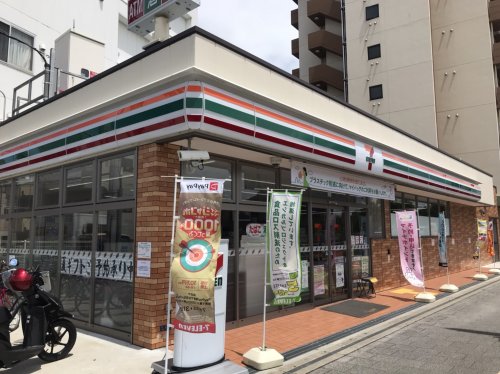 コンビニ　セブン-イレブン 大阪佃１丁目店（コンビニ）まで582m