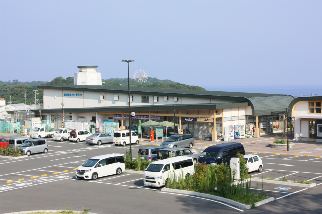 スーパー　産直市場よってって道の駅みさき店（スーパー）まで1748m