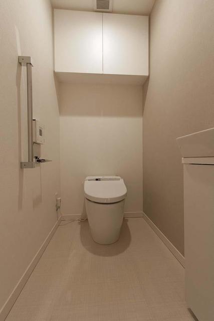 トイレ　※写真は同タイプ住戸です。