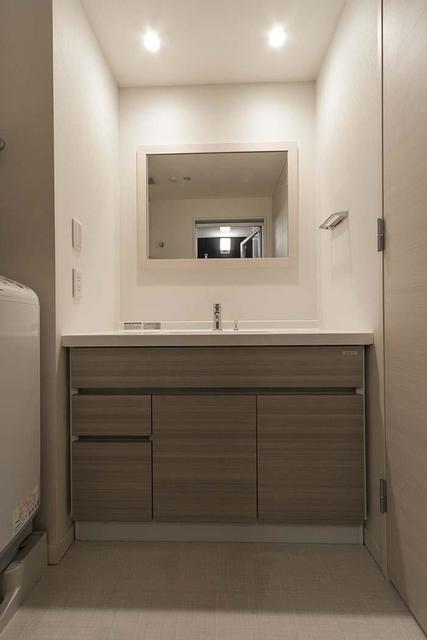 洗面設備　※写真は同タイプ住戸です。