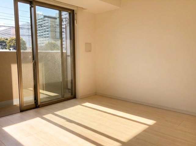 居室・リビング　※同建物内の別部屋参考写真です