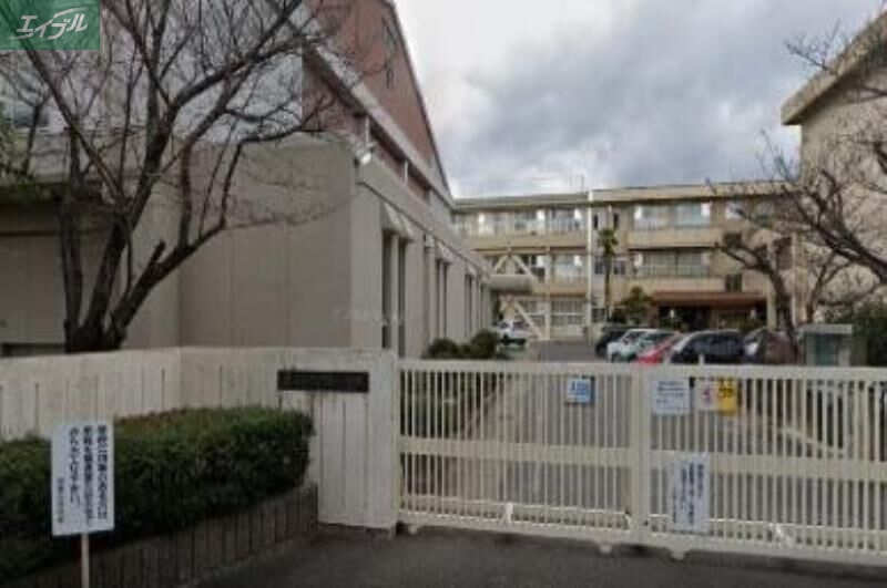 小学校　岡山市立伊島小学校（小学校）まで561m