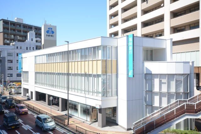 銀行　福岡銀行三萩野支店（銀行）まで546m
