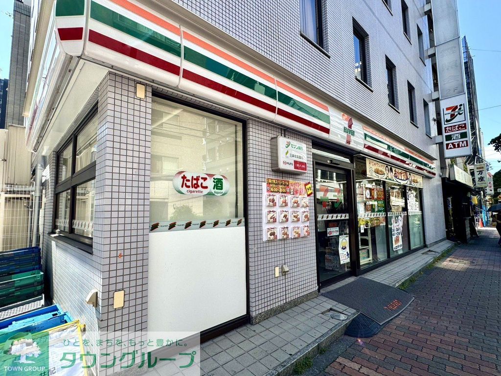 コンビニ　セブンイレブン港区芝2丁目店（コンビニ）まで160m
