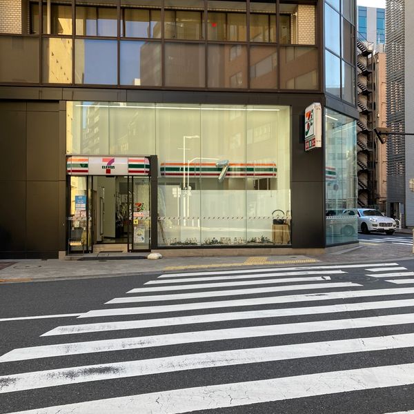 コンビニ　セブンイレブン 浜松町1丁目北店（コンビニ）まで39m