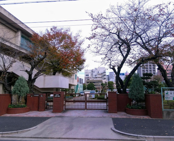 小学校　名古屋市立千早小学校（小学校）まで367m