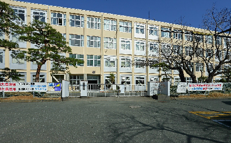 中学校　市立高台中学校（中学校）まで659m