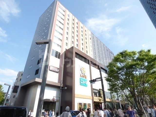 スーパー　ライフセントラルスクエア押上駅前店（スーパー）まで220m