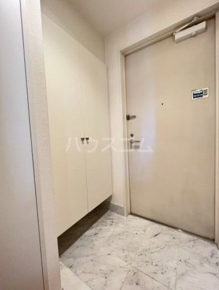 エムジー目黒駅前の玄関写真