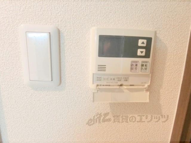 その他設備　給湯器リモコン