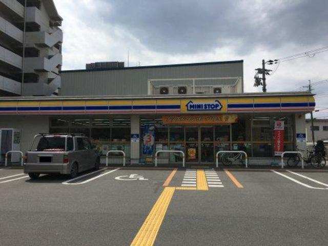 コンビニ　ミニストップ摂津鳥飼本町店（コンビニ）まで803m