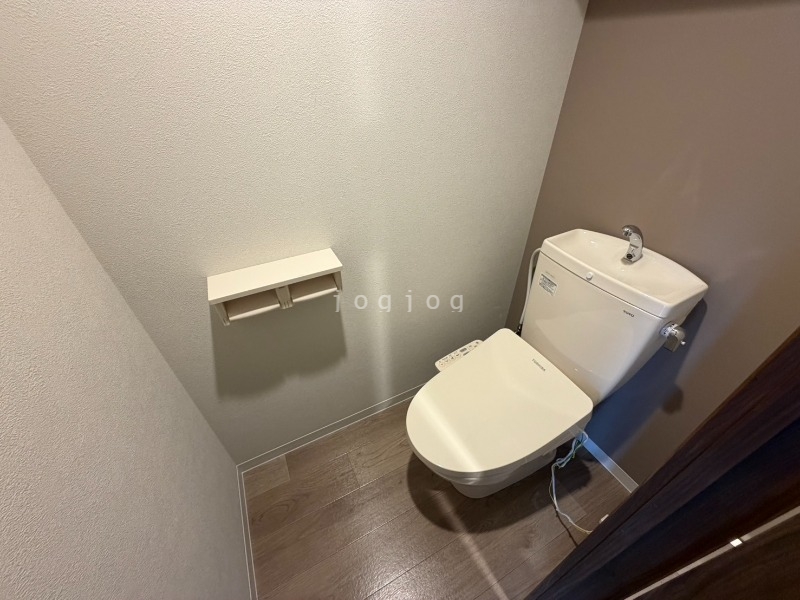 トイレ　窮屈感がなくリラックスのできるトイレです。
