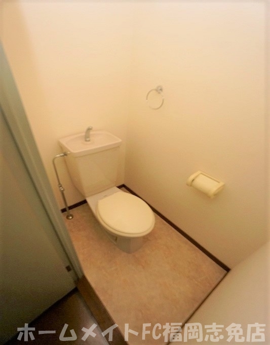 ＪＲ篠栗線 篠栗駅 徒歩8分 5階建 築30年のトイレ写真