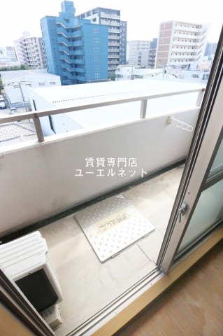 バルコニー　バルコニー付きで採光＆風通し良好！