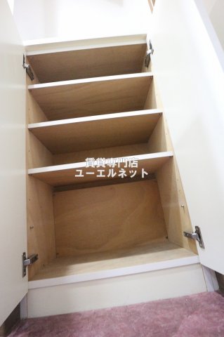 その他設備　収納力たっぷりのシューズボックスで玄関すっきり！