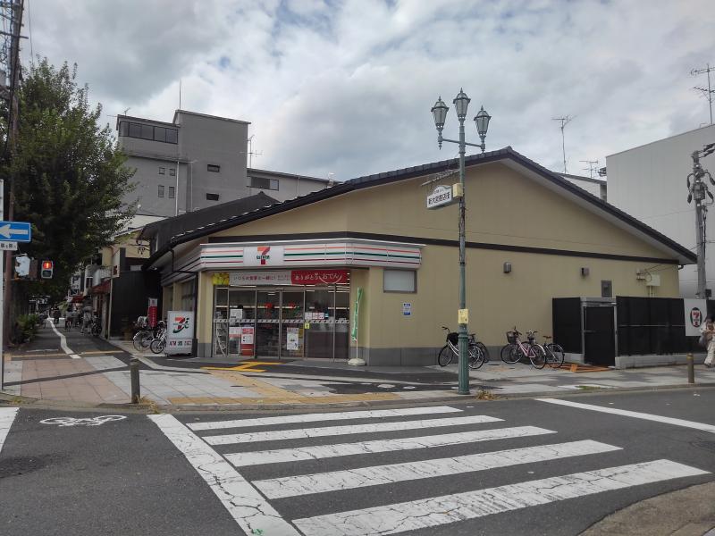 コンビニ　セブンイレブン 京都北大路大宮店（コンビニ）まで186m