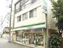 コンビニ　ファミリーマート（コンビニ）まで200m