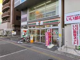 コンビニ　セブンイレブン 堺中百舌鳥駅北口店（コンビニ）まで108m