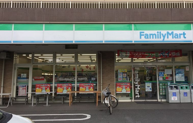 コンビニ　ファミリーマート東陽六丁目店（コンビニ）まで205m