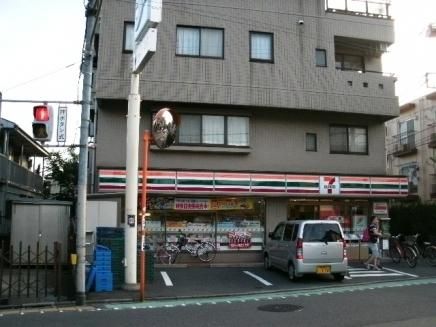 コンビニ　セブンイレブン（コンビニ）まで336m
