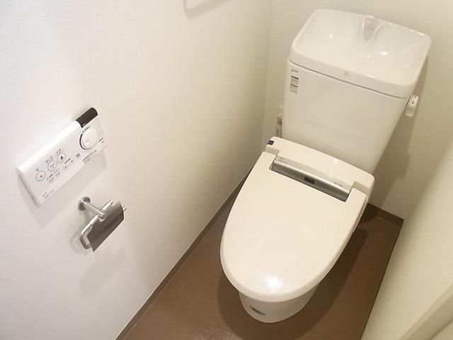 トイレ　★温水洗浄便座付きのトイレ★
