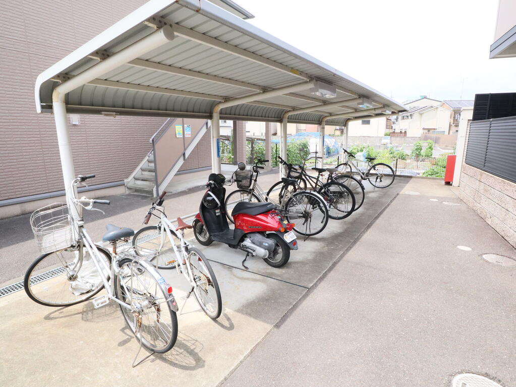 駐車場　駐輪場