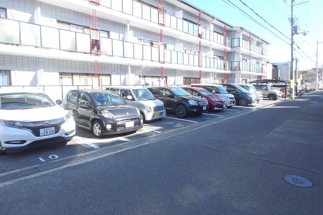 南海高野線 金剛駅 バス乗車時間：13分 最寄りバス停で下車 徒歩9分 3階建 築38年のその他写真