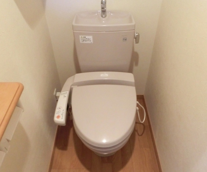 トイレ　別部屋の画像を使用しております。