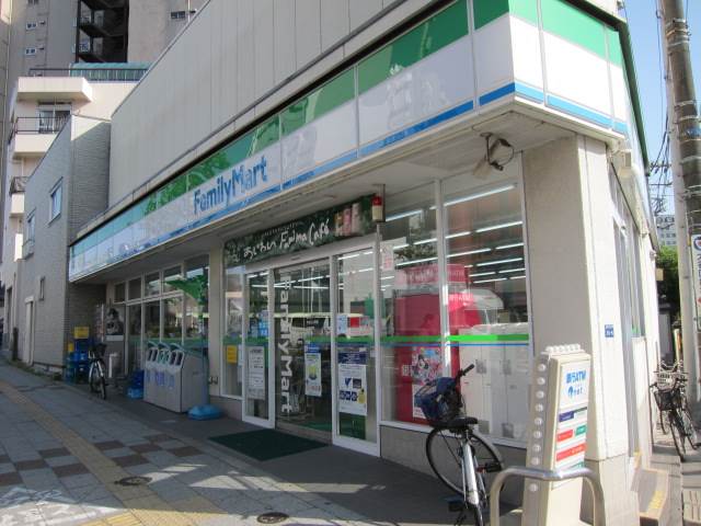 コンビニ　ファミリーマート　大谷口上町店（コンビニ）まで81m