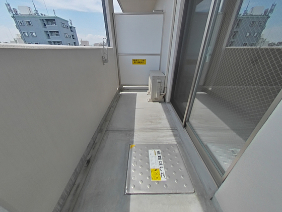 バルコニー　※別号室の写真です