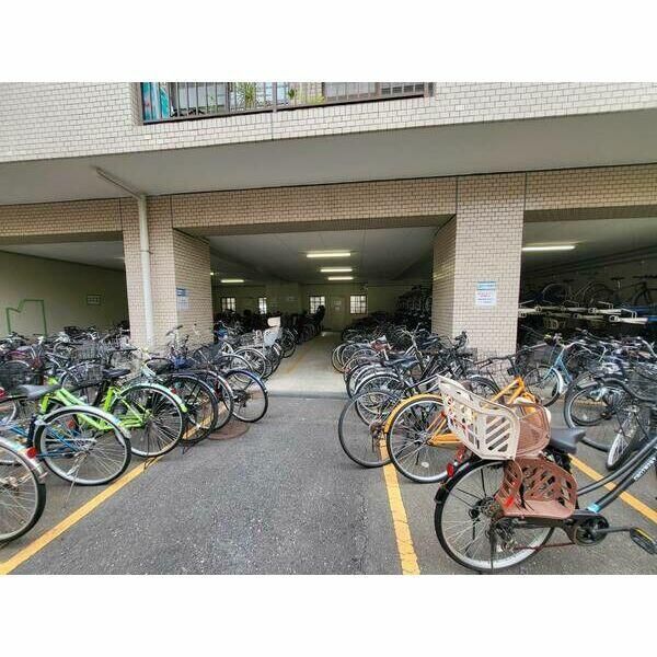 駐車場　駐輪場です