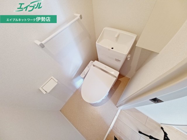 トイレ　同型参考写真