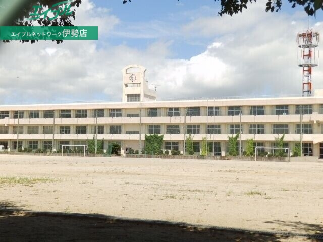 小学校　伊勢市立明野小学校（小学校）まで1028m