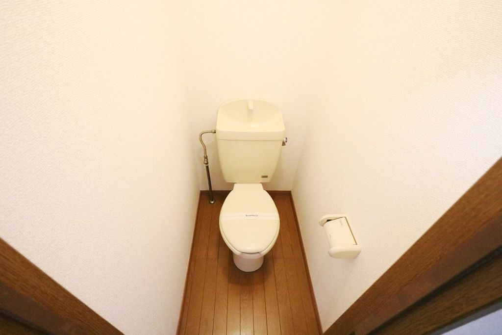 トイレ　同タイプの間取り撮影につき実際の物件とは異なる場合があります
