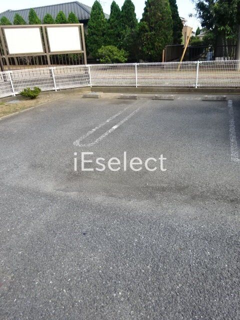 駐車場　敷地内駐車場も募集中です！