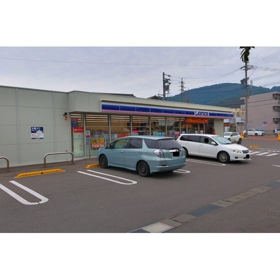 コンビニ　ローソン松本総合体育館前店（コンビニ）まで246m