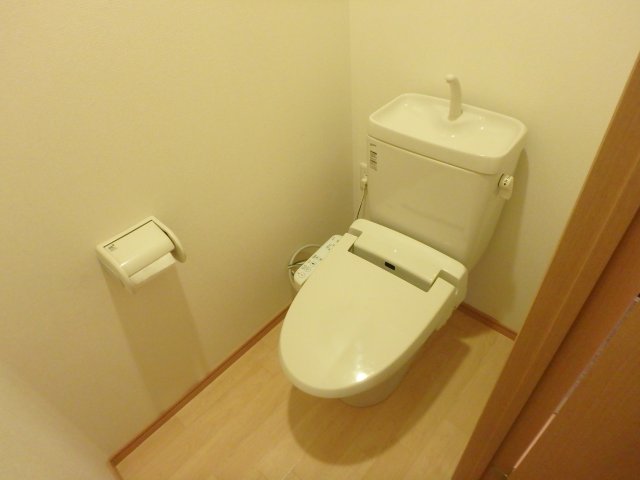 トイレ　ゆったりとした空間のトイレです