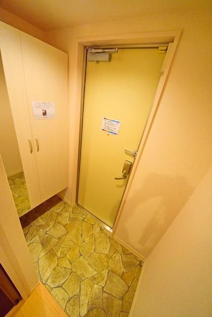 玄関　★築浅セキュリティ住宅★