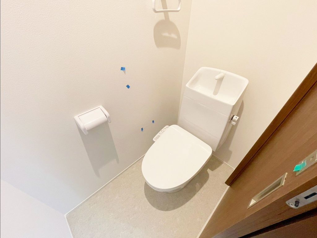 諏訪1丁目共同住宅のトイレ写真