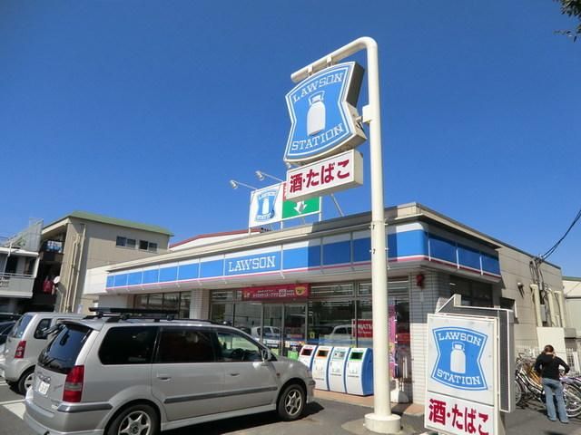 コンビニ　ローソン八潮駅南店（コンビニ）まで331m