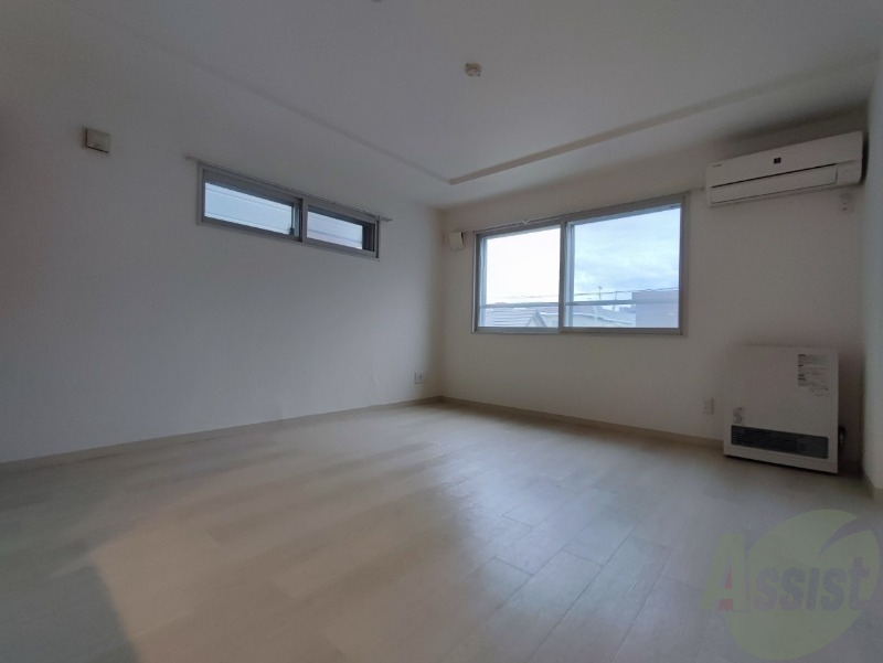 居室・リビング　広くてキレイなお部屋が広がっていて、充実した生活が送れそう。