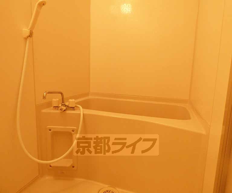 バス・シャワールーム　綺麗なお風呂です。