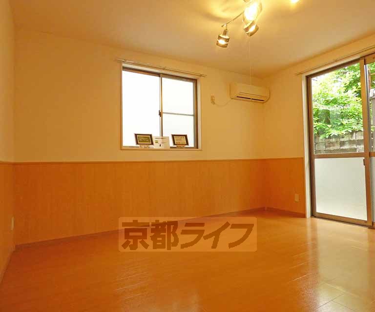居室・リビング　綺麗なお部屋です。