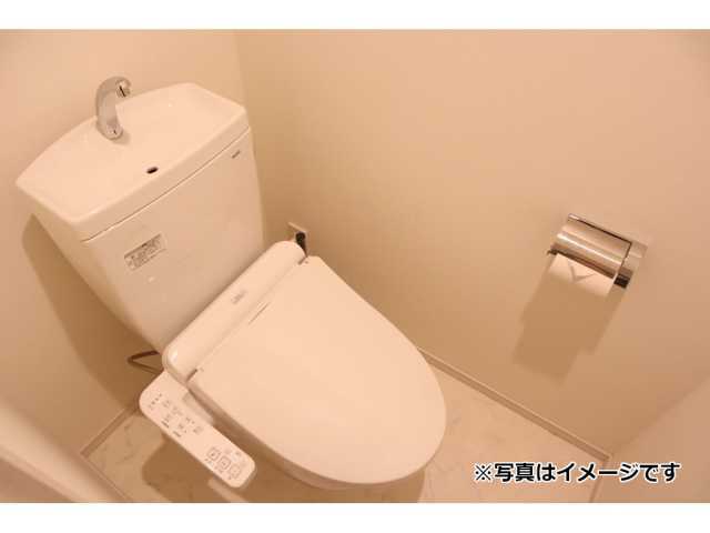 都営浅草線 本所吾妻橋駅 徒歩10分 10階建 築1年のトイレ写真
