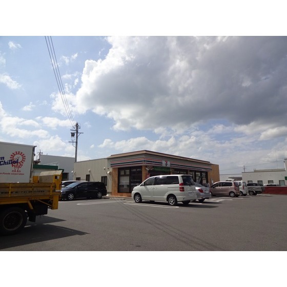 コンビニ　セブンイレブン松本並柳店（コンビニ）まで766m