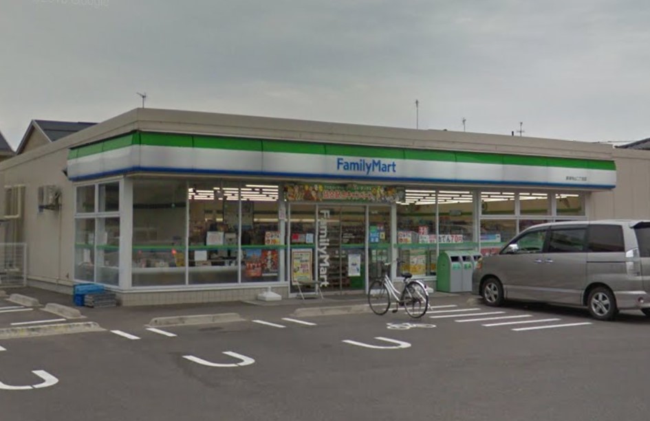 コンビニ　ファミリーマート 新潟寺山二丁目店（コンビニ）まで297m