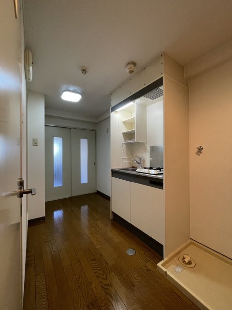 キッチン　同物件別号室の写真です。