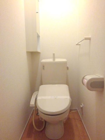 トイレ　落ち着いたトイレです