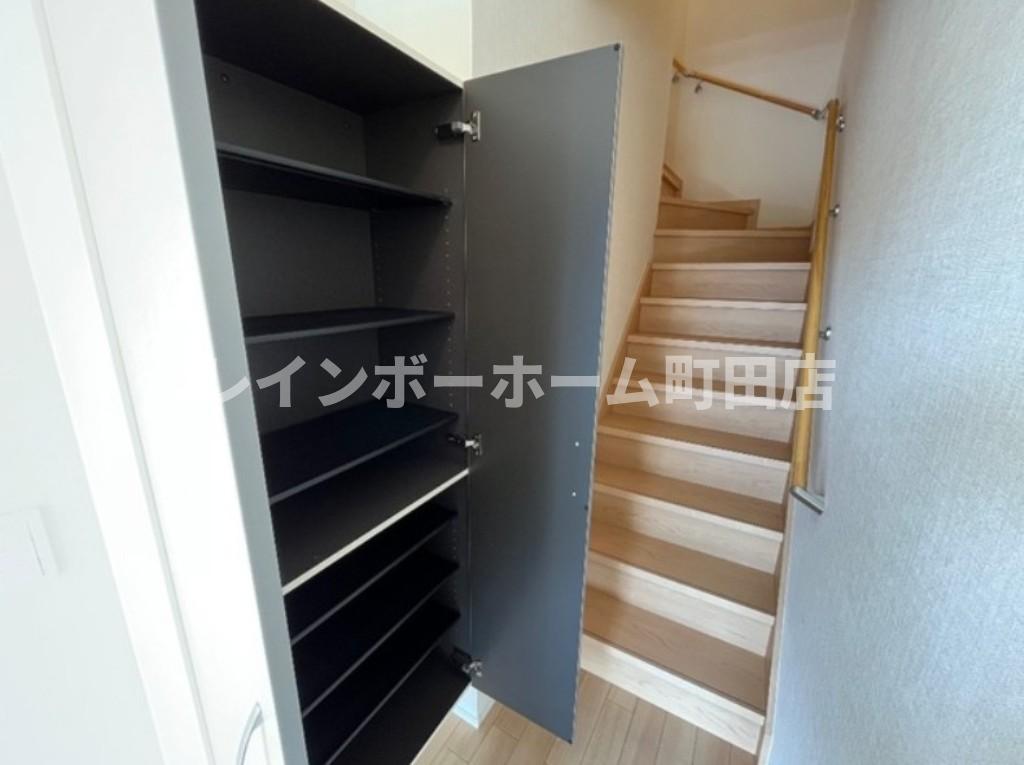 玄関　※同施工会社参考画像