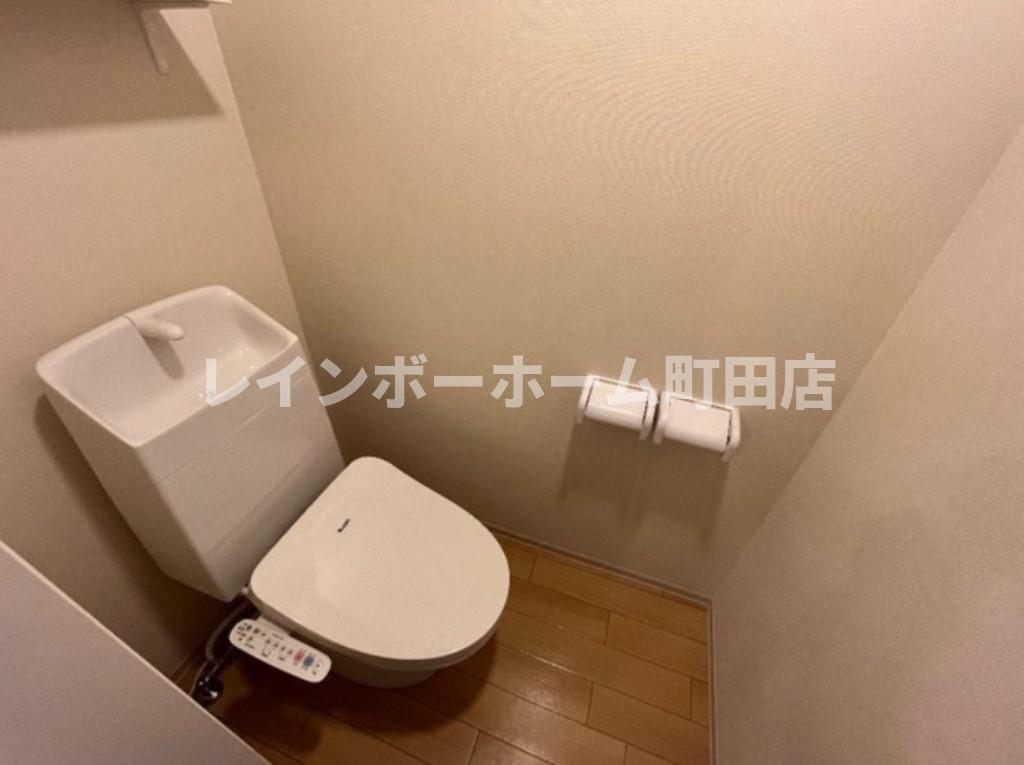 トイレ　※同施工会社参考画像